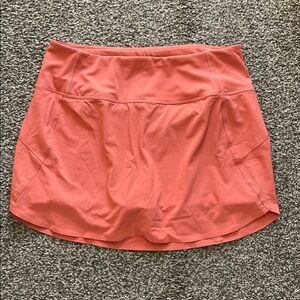 Athleta Women’s Run With It 14” Skort Clay Orange Size Medium
